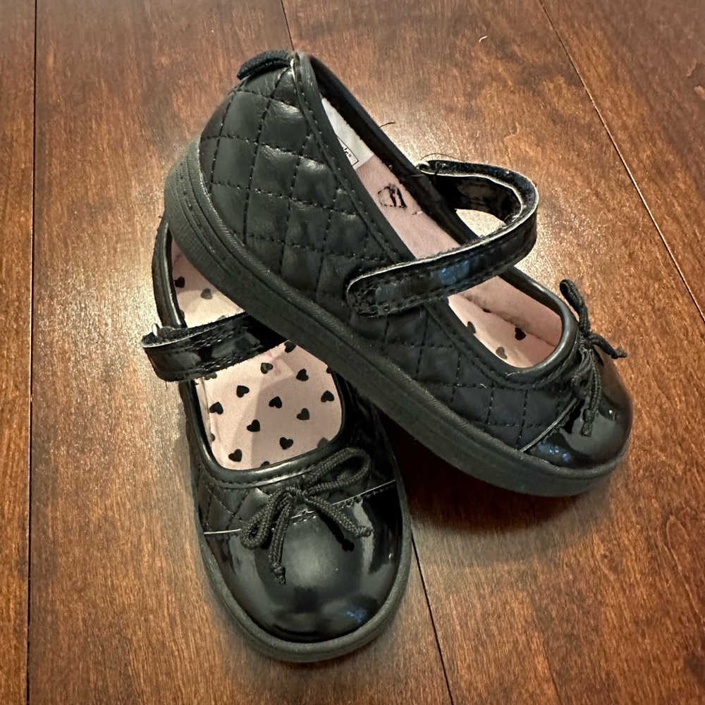 Excellent Used Condition Carter's Aggie Toddler Girls Mary Jane Flats size 9